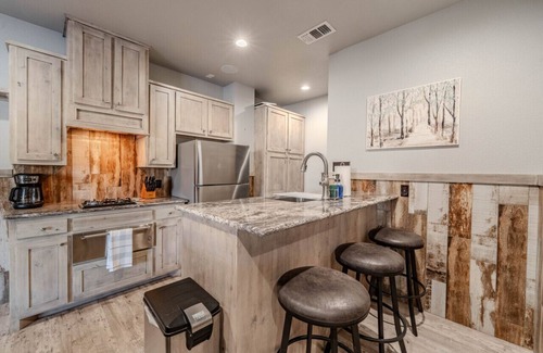 Buffalo Springs Maison | Springs Ridge A - 2BR/2BA - Lakeside Property