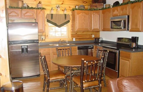New Columbia Cabine | Spruce Run Hideaway, Log Cabin seul sur 245 acres de forêt, Lewisburg Pa