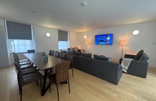 West End Appartement | Squarezzz - Group Accommodation