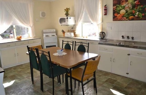 Davenport Maison | Squatters Cottage - 10 personnes - séjournez 7 nuits + 20% de réduction.