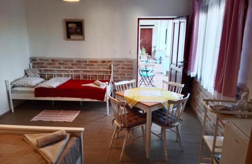 Novy Prerov Maison | SRDEČNÁ - rodinný penzion