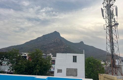 Tiruvannamalai Cabine | Srimeenakshiresidency
