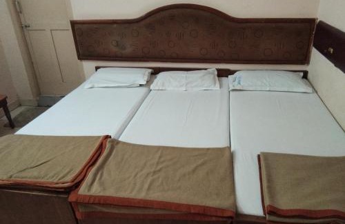 Kachiguda Cabine | Srinivasa Lodge