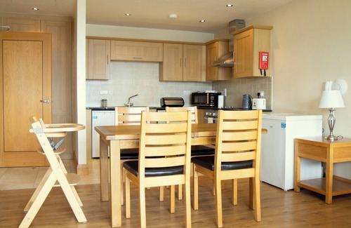 Fivemilebourne Appartement | St Angela’s Lakeside Aparthotel