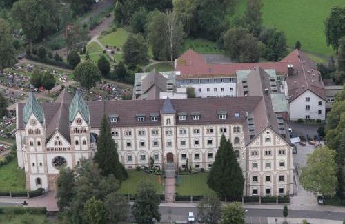 Huenfeld Maison | St. Bonifatiuskloster - Geistliches Zentrum