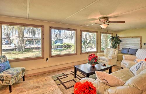 Crescent City Maison | St Johns River Canal Home with Grill!