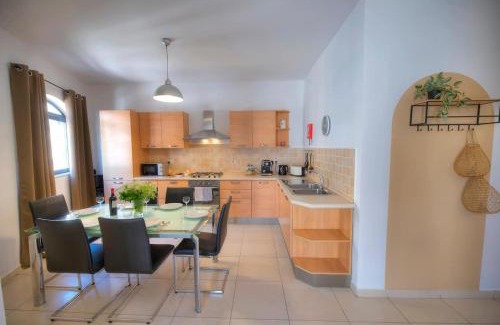 Ta' Giorni Appartement | St Julians Lovely 3 Bedrooms By Homely