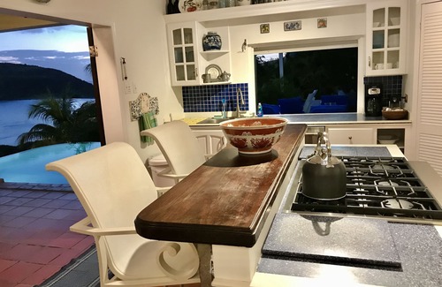 Frigate Bay Villa | St Kitts Two for one Luxury Villa & Private Beach Lounge Une vue imprenable!