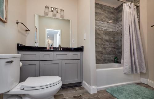 Central West End Appartement | St Louis 2BD 2BA, Forest park, BJ Hospital, Science Center, eats