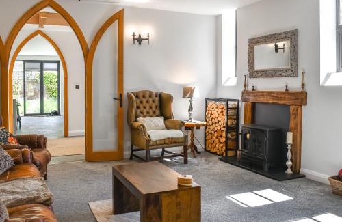 Minster Maison | St Mildred's Church