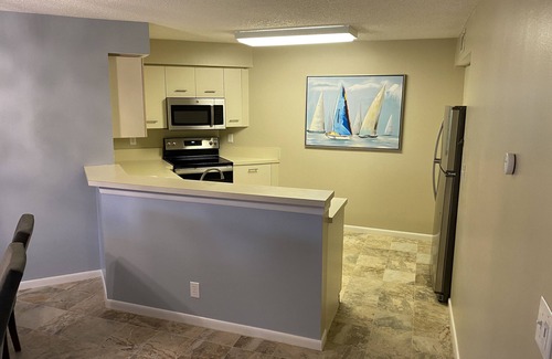 Isla del Sol Copropriété | St. Pete Beach Bahia 155 Vista Verde East - Super Clean! - 2/2 Condo Sleeps 6