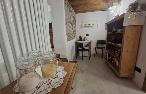 Montagnaga Maison | STABLES SUITE with one freestanding bath typical Trentino charming style