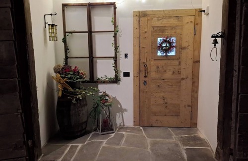 Montagnaga Maison | STABLES SUITE with one freestanding bath typical Trentino charming style