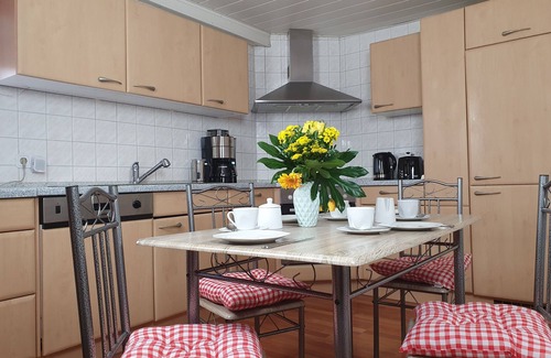 Krofdorf-Gleiberg Maison | Stadtb,BurgGleiberg,Whirlpool,2xBad,3ZimmerNetflix