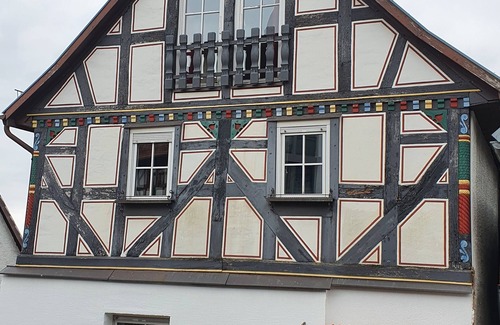 Krofdorf-Gleiberg Maison | Stadtb,BurgGleiberg,Whirlpool,2xBad,3ZimmerNetflix