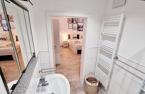 Weingarten Appartement | Stadtgarten-Studio + parking in the center