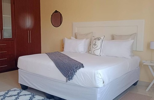 Burgersfort Lit Et Petit-Déjeuner | staff friendly like family, with beautiful mountain views.