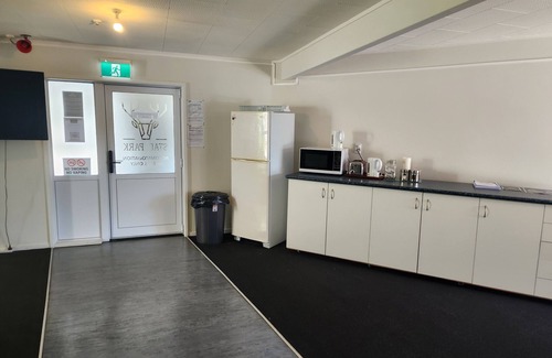 Hilltop Hôtel | Stag Park Accommodation