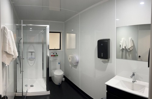 Hilltop Hôtel | Stag Park Accommodation