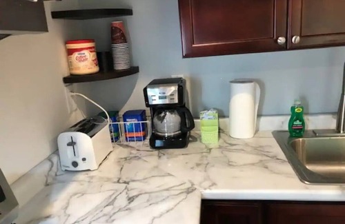 Stamford Appartement | Stamford CT Guest Suite. Spacious, private home for visiting family & friends