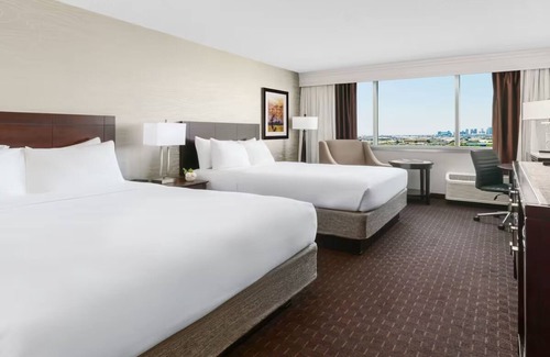Phoenix Hôtel | Standard 2 Queens at Crowne Plaza Phoenix Airport - Near Airport with Pool