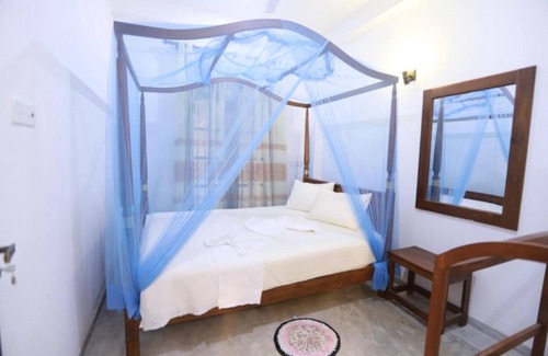 Pelena Hôtel | Standard Double Room with Fan 1 - Surfside Retreat Weligama