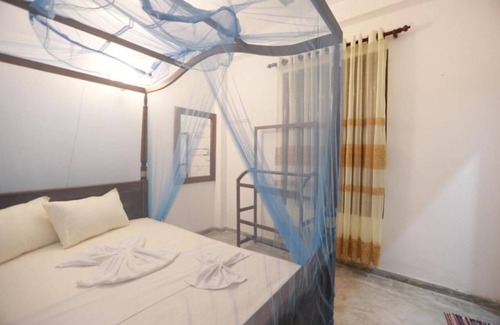 Pelena Hôtel | Standard Double Room with Fan 1 - Surfside Retreat Weligama