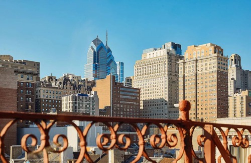 Gayborhood Hôtel | Standard Queen Space, The Alexander Inn, Charming Design, Central Philly