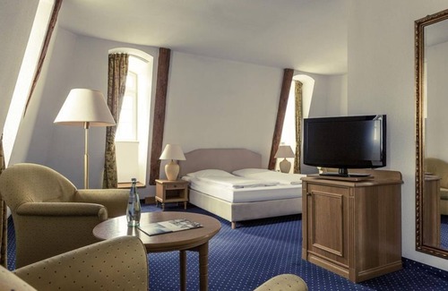 Neustadt-Glewe Maison | Standard room, shower, toilet, non-smoking - Hotel Schloss Neustadt-Glewe
