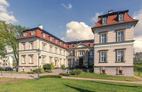 Neustadt-Glewe Maison | Standard room, shower, toilet, non-smoking - Hotel Schloss Neustadt-Glewe
