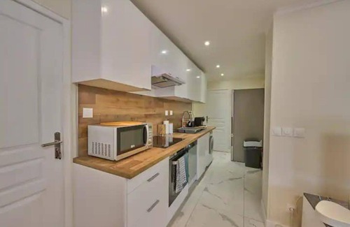 Epinay-sur-Seine Appartement | Standing-5 Bedrooms -Free Parking -10mn from PARIS