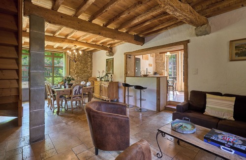 Alzonne Maison | Gîte STANDING climatisé Piscine PRIVEE Chauffée avec terrasse et SPA
