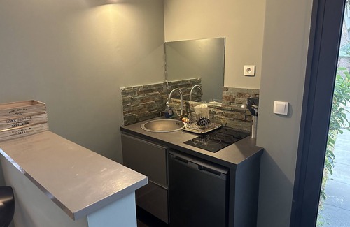 Ajaccio Appartement | rez de villa STANDING à 50 mètres de la plage route des sanguinaires