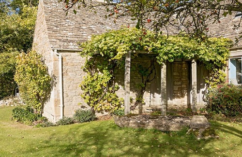 Stanton Maison | Stanton Guildhouse Retreat