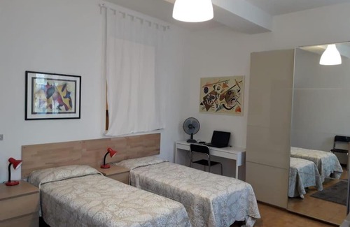 Oltretorrente Appartement | Stanza in appartamento condiviso nel centro storico di Parma