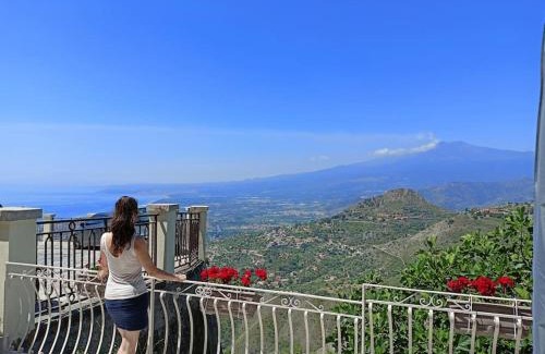 Castelmola Appartement | Stanza Mylai Etna View