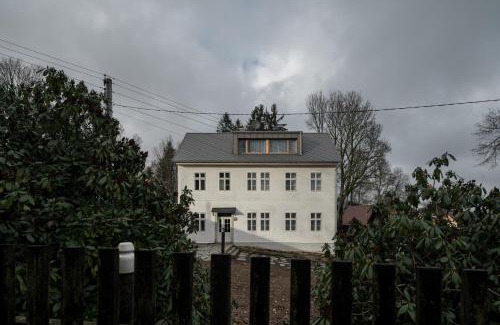 Jindrichovice Maison | Stará škola - Alte Schule, Loučná