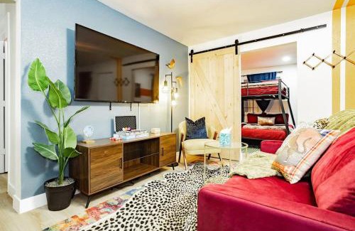 Gateway District Maison | Star Motel Unit 5- New Downtown Haven Boutique Las Vegas Oasis Home