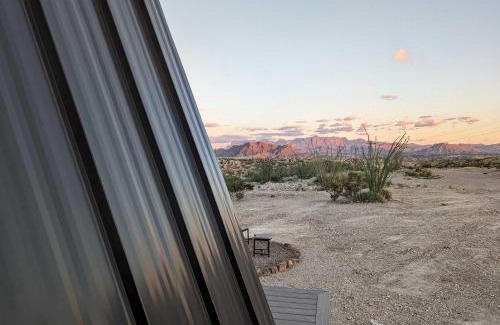 Study Butte-Terlingua Maison | Stardust Big Bend Luxury A-Frame #6 with a great view