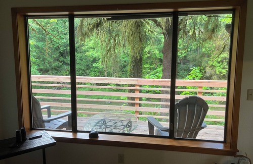 Fall Creek Maison | Stargazer’s Creekside Retreat on Big Fall Creek
