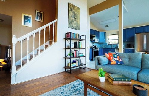 Johnson City Maison | Stargazers’ Delight – Sleeps 12!