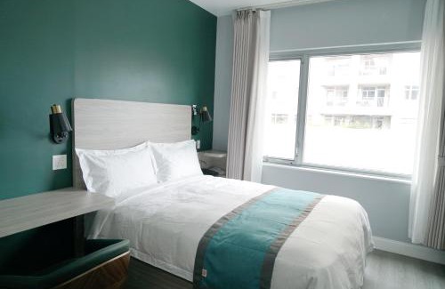 Queens Hôtel | Starlight Hotel Near LGA Airport