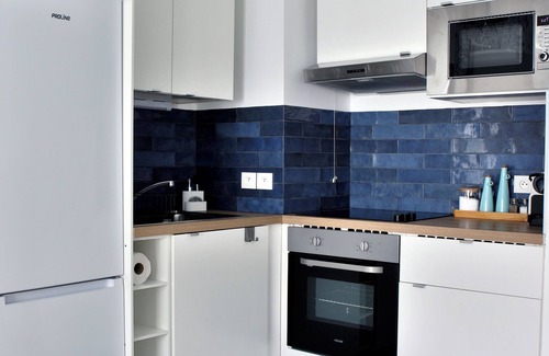 Les Puces de Saint-Ouen Appartement | Starry in SO/ JO: pass metro offert