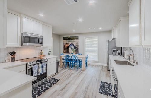 Little Elm Maison | Remodeled Ping-Pong Fire Pit Patio Stars Near Lake Lewisville Pet OK