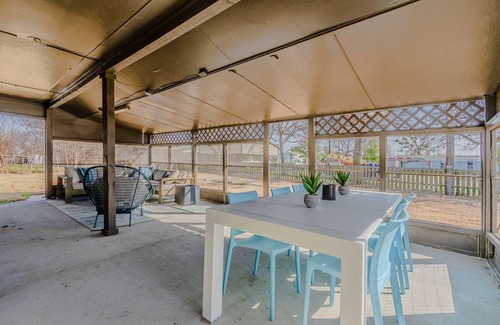 Little Elm Maison | Remodeled Ping-Pong Fire Pit Patio Stars Near Lake Lewisville Pet OK