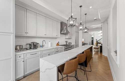 Bloomingdale Maison | Stately DC Rowhome | Spacious 7BR/4.5BA US Capitol