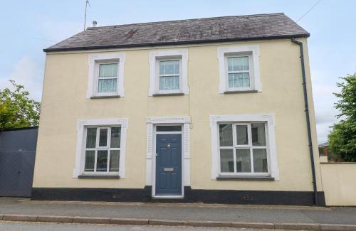 Cilgerran Maison | Station Hall