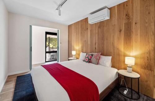 Warburton Appartement | Station Hideaway with Private Spa
