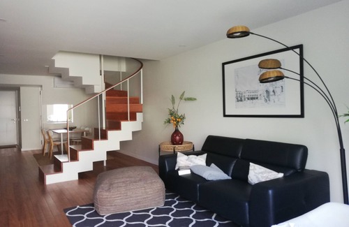 Urgezes Maison | Station House