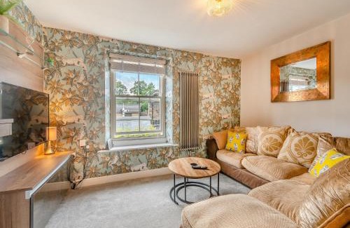 Pickering Maison | Station View
